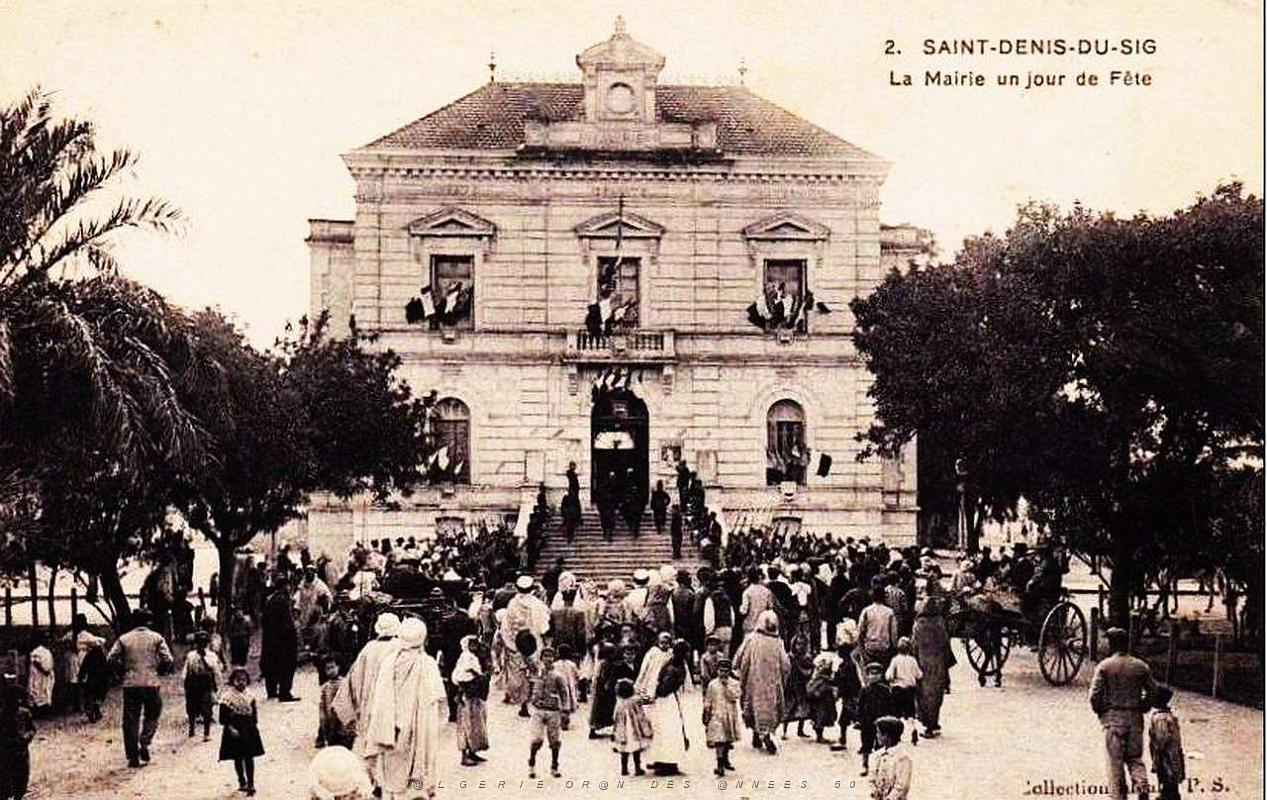 50- Saint-denis-du-sig-algerie-la-mairie-un-jour-de-fete.jpg